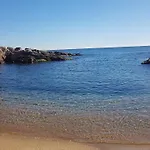 Junto Al Mar Con Jardin Comunitario Y Parking