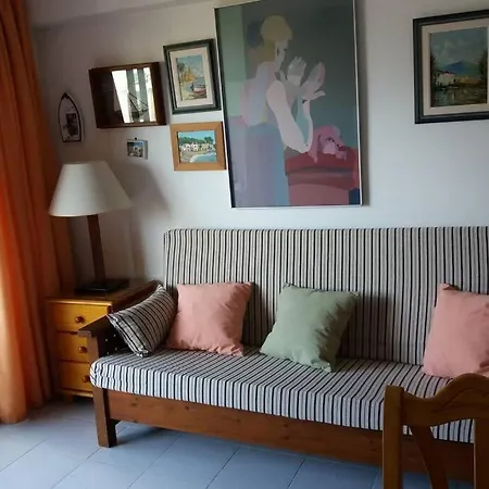 Apartment Apartamento Junto Al Mar Con Jardin Comunitario Y Parking